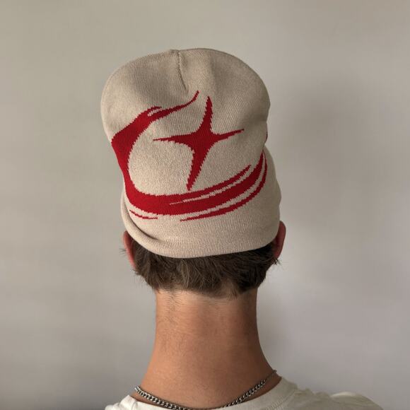 grunge gothic punk tan & red star beanie - Picture 6 of 6